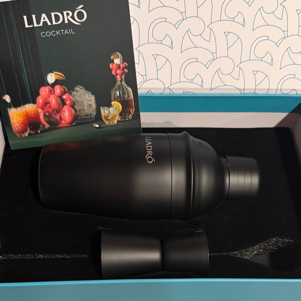 Lladro Black Cocktail Shaker Set